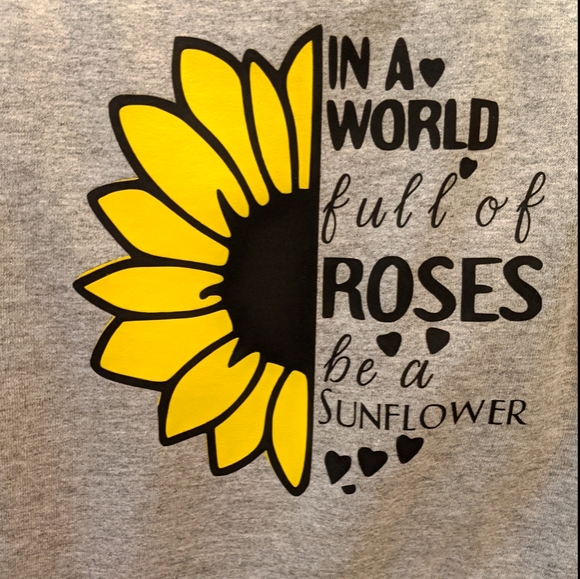 Tops - Women's sunflower shirt